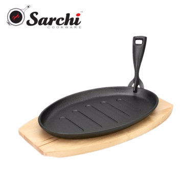 Cast iron fajita set with wooden tray